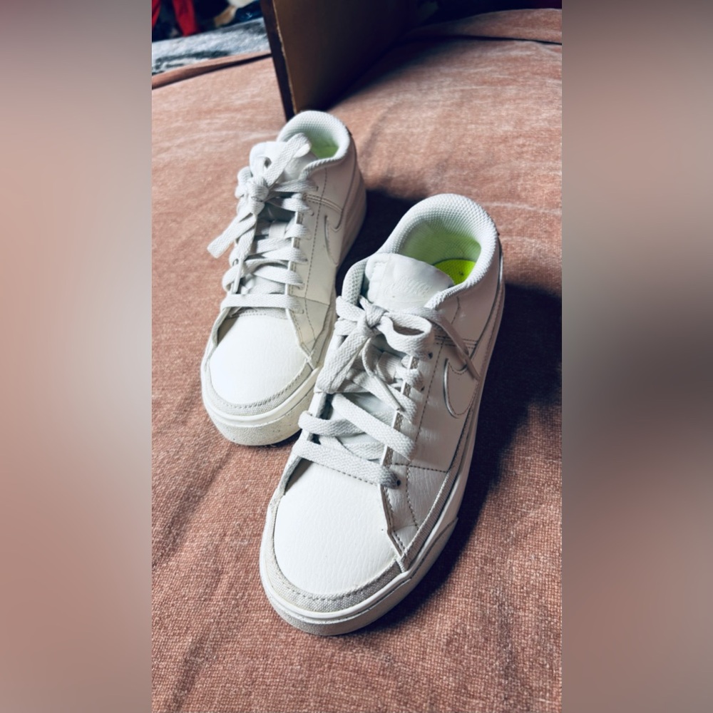 Nike White and Brown Sneakers - Picture 3 of 9